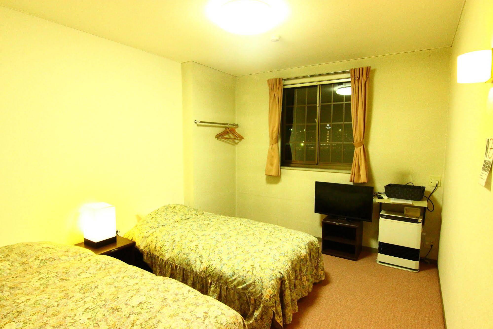 יוזאווה Hotel Utopia מראה חיצוני תמונה